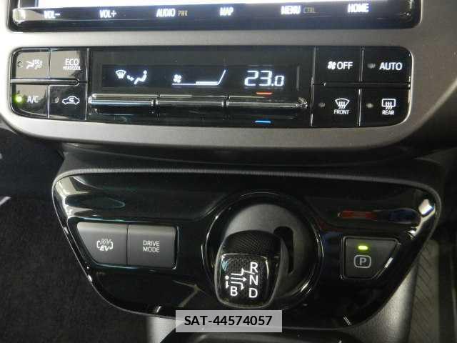 Toyota PRIUS PHV 2021-01 7810859-8