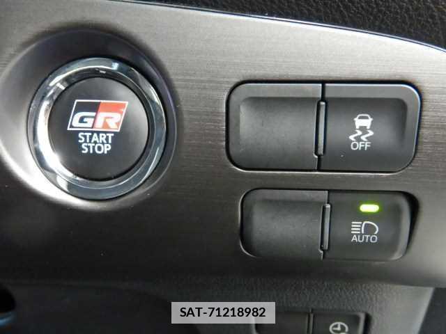 Toyota PRIUS PHV 2018-03 7810867-7