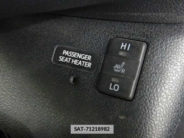 Toyota PRIUS PHV 2018-03 7810867-9