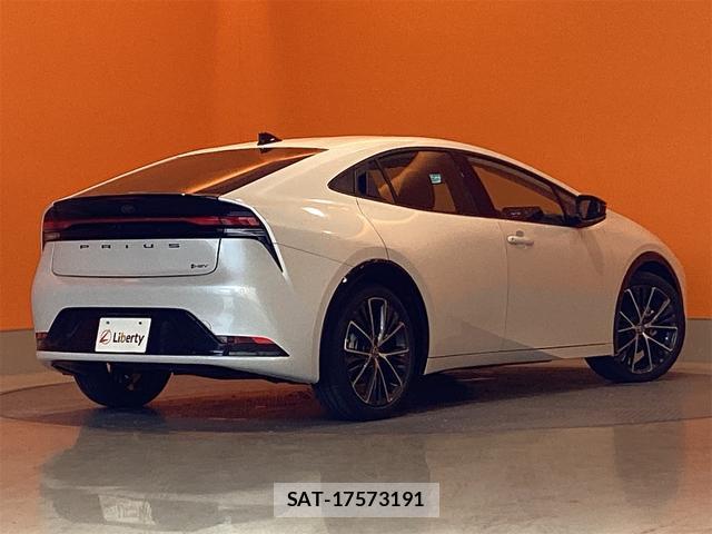Toyota PRIUS 2026-05 7793237-16