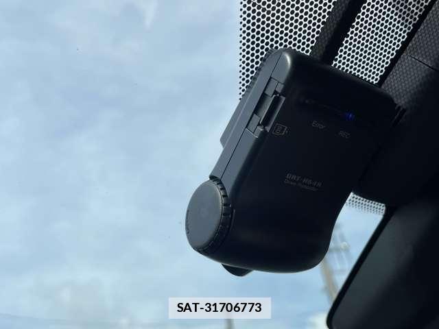 Toyota PRIUS 2016-01 7793633-3