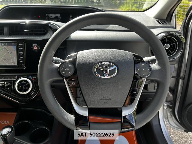 Toyota PRIUS 2021-05 7793776-13