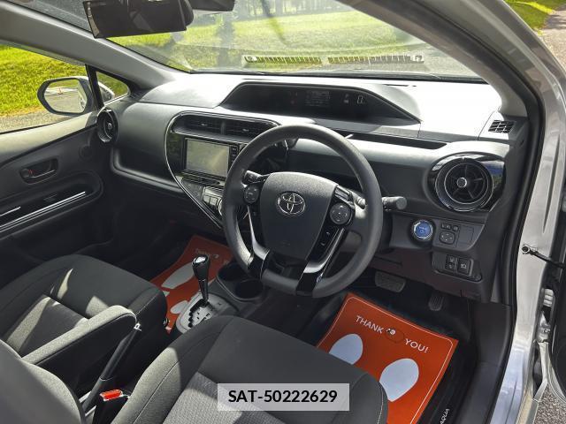 Toyota PRIUS 2021-05 7793776-2