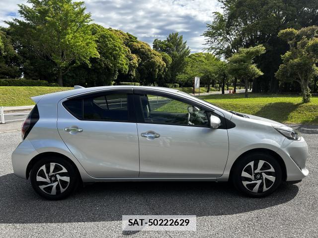 Toyota PRIUS 2021-05 7793776-3