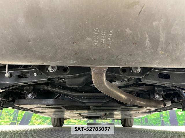 Toyota PRIUS 2024-03 7794671-18
