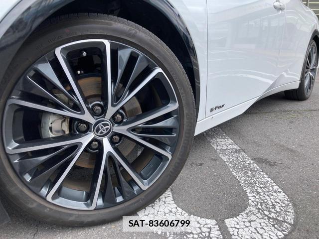 Toyota PRIUS 2023-09 7794806-12
