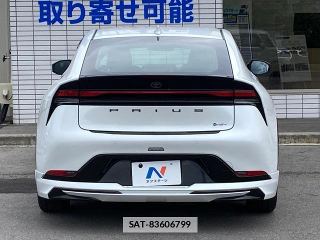 Toyota PRIUS 2023-09 7794806-14