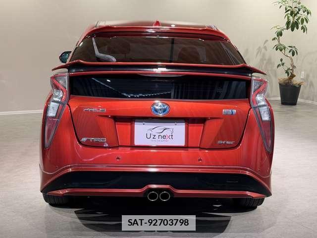 Toyota PRIUS 2016-10 7795374-1