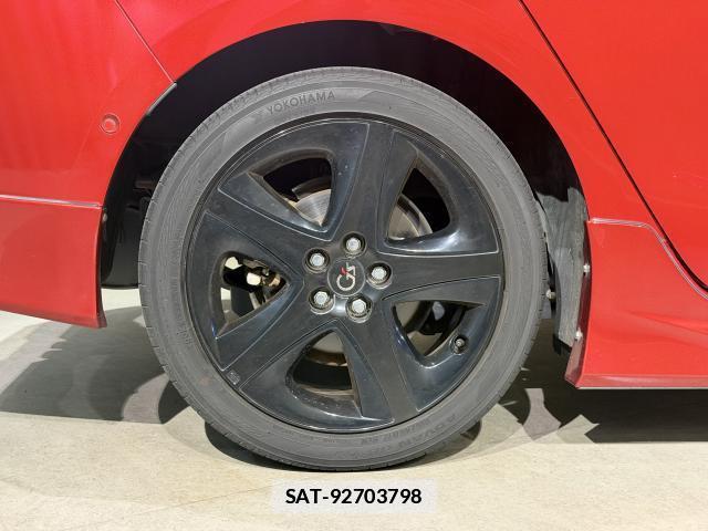Toyota PRIUS 2016-10 7795374-19