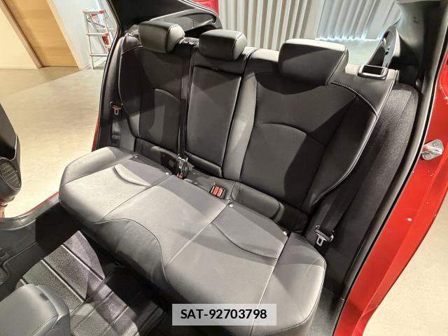 Toyota PRIUS 2016-10 7795374-6
