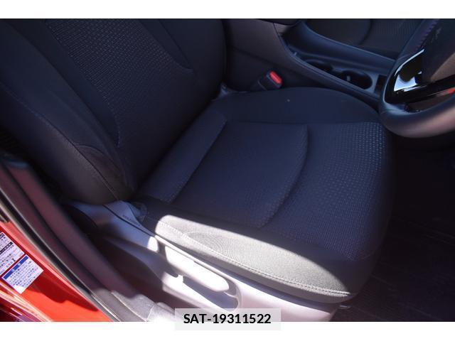 Toyota PRIUS 2021-06 7796518-11