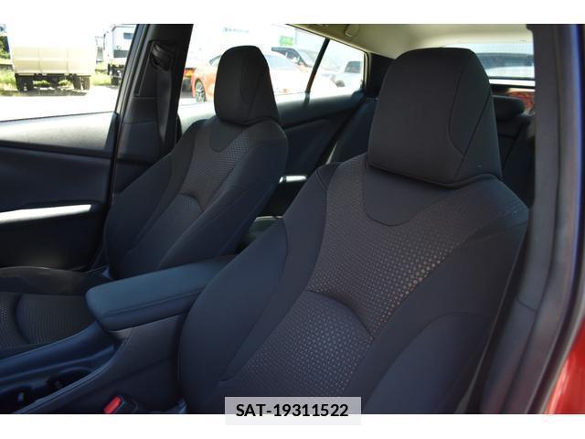 Toyota PRIUS 2021-06 7796518-14