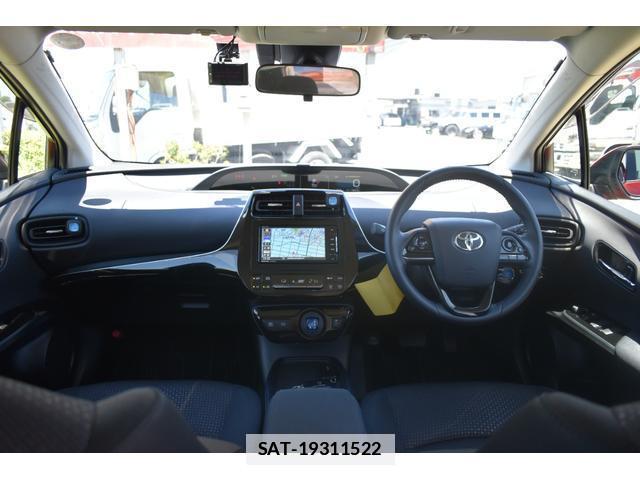 Toyota PRIUS 2021-06 7796518-3