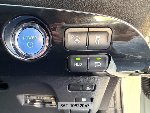 Toyota PRIUS 2015-12 7796805-5