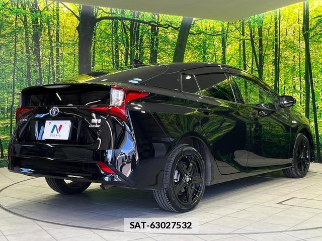 Toyota PRIUS 2019-12 7797453-16