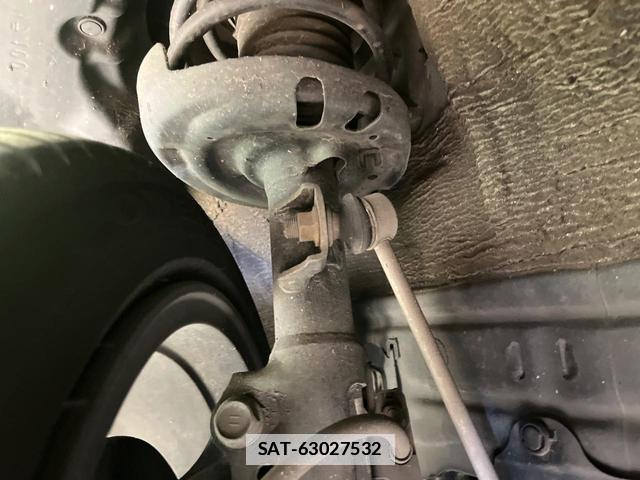 Toyota PRIUS 2019-12 7797453-19