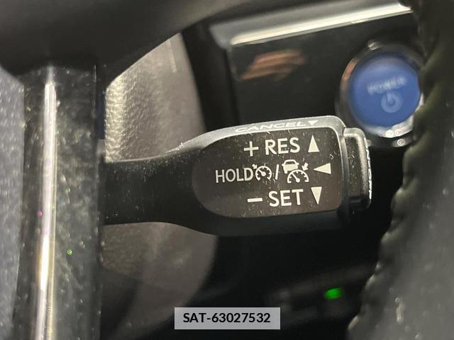 Toyota PRIUS 2019-12 7797453-5