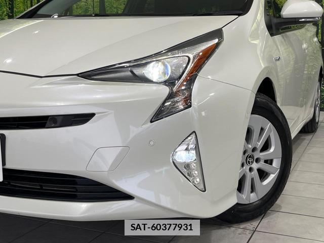Toyota PRIUS 2018-09 7797504-11