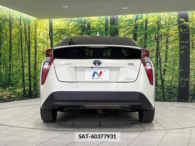 Toyota PRIUS 2018-09 7797504-14