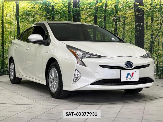 Toyota PRIUS 2018-09 7797504-15