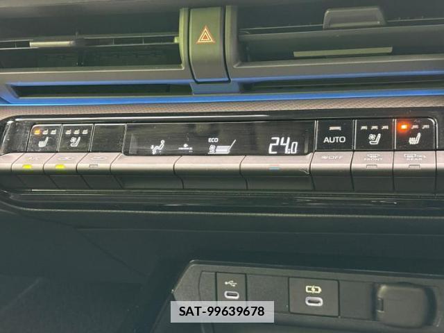 Toyota PRIUS 2023-02 7797663-12
