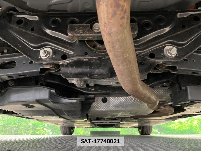 Toyota PRIUS 2023-03 7798165-19