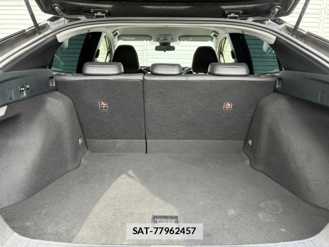 Toyota PRIUS 2022-03 7798676-8