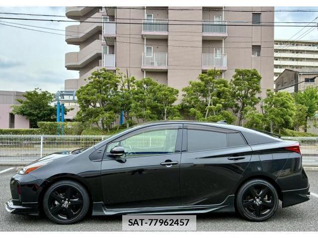Toyota PRIUS 2022-03 7798676-9