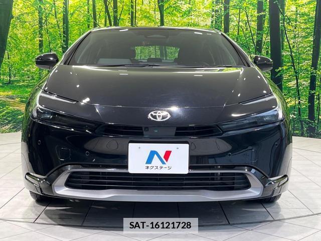 Toyota PRIUS 2023-04 7799837-13