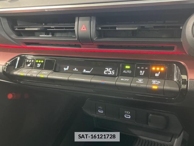 Toyota PRIUS 2023-04 7799837-3