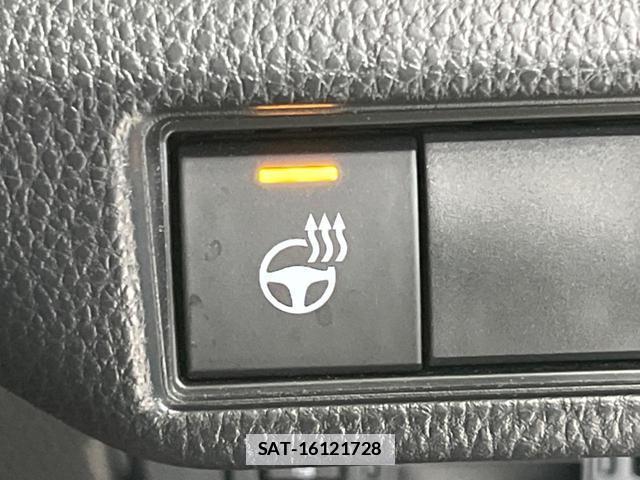 Toyota PRIUS 2023-04 7799837-4