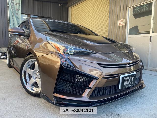 Toyota PRIUS 2017-04 7800781-12