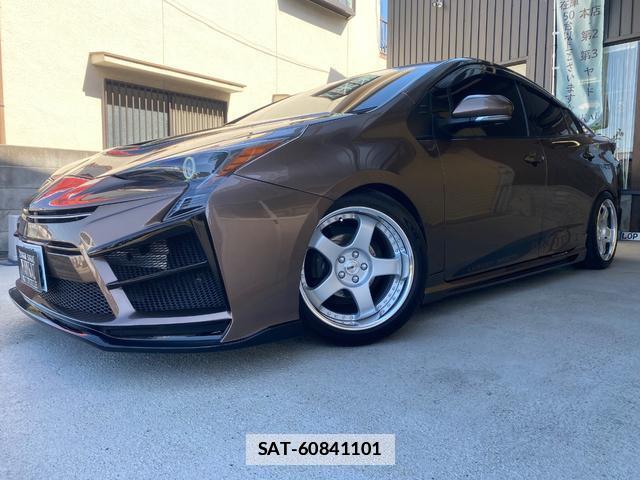 Toyota PRIUS 2017-04 7800781-3