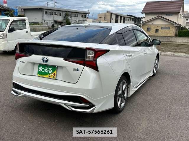 Toyota PRIUS 2022-03 7801172-6