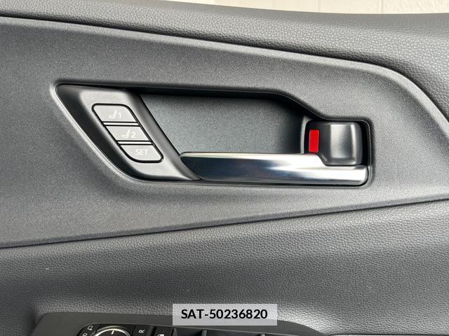 Toyota PRIUS 2023-06 7801875-10