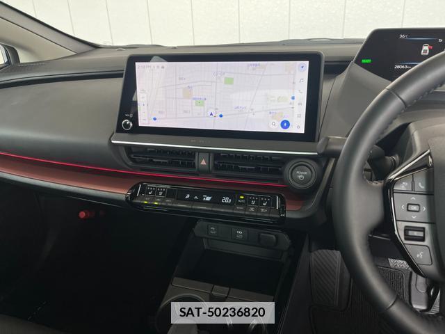 Toyota PRIUS 2023-06 7801875-11