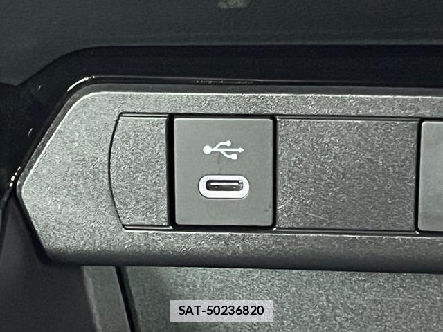 Toyota PRIUS 2023-06 7801875-16