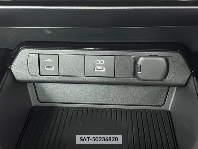 Toyota PRIUS 2023-06 7801875-18
