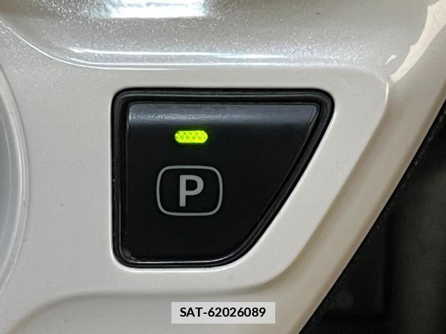 Toyota PRIUS 2016-06 7801934-11