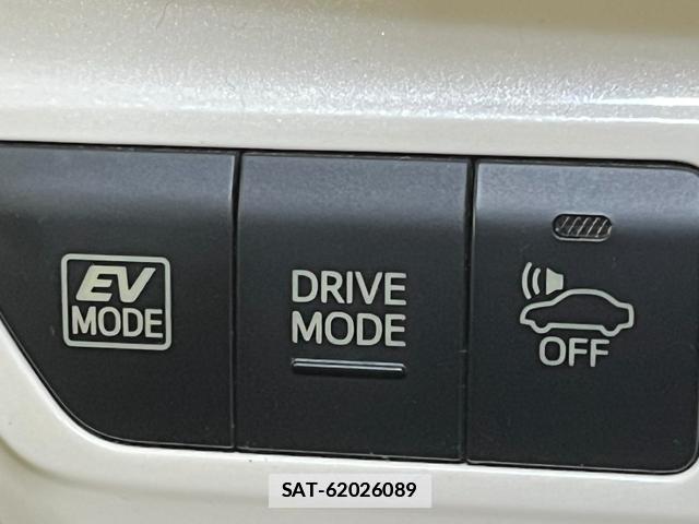 Toyota PRIUS 2016-06 7801934-17