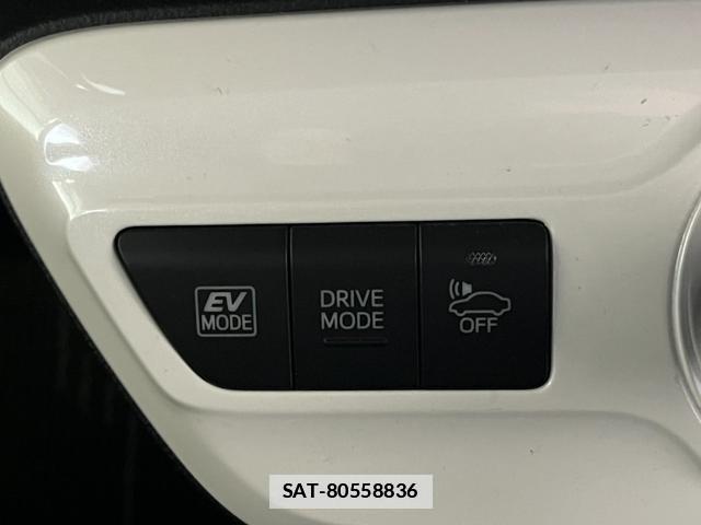 Toyota PRIUS 2017-02 7801935-17