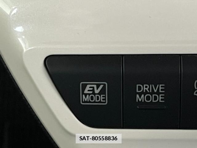 Toyota PRIUS 2017-02 7801935-18
