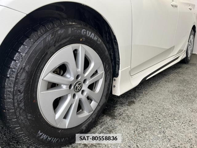 Toyota PRIUS 2017-02 7801935-5