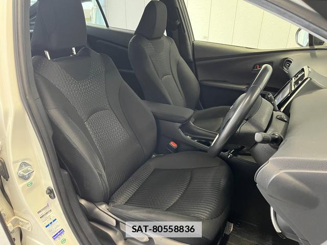 Toyota PRIUS 2017-02 7801935-6