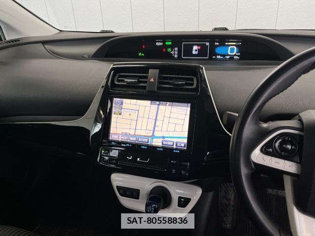 Toyota PRIUS 2017-02 7801935-7