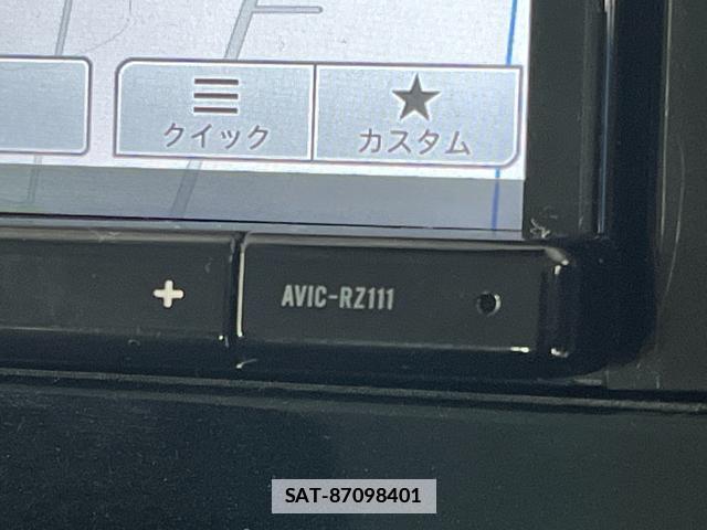 Toyota PRIUS 2021-04 7801945-13