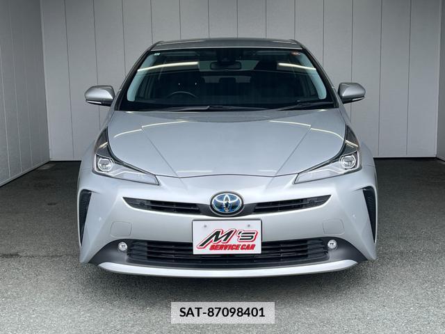Toyota PRIUS 2021-04 7801945-2