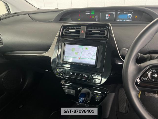 Toyota PRIUS 2021-04 7801945-7