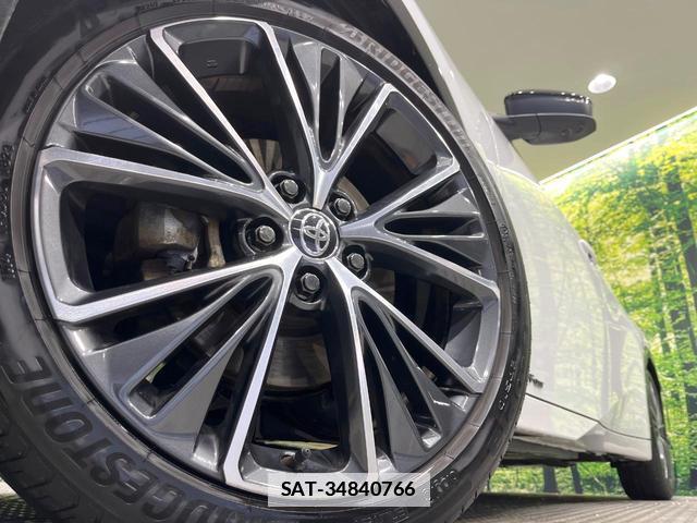 Toyota PRIUS 2023-05 7804466-12