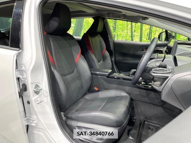 Toyota PRIUS 2023-05 7804466-7